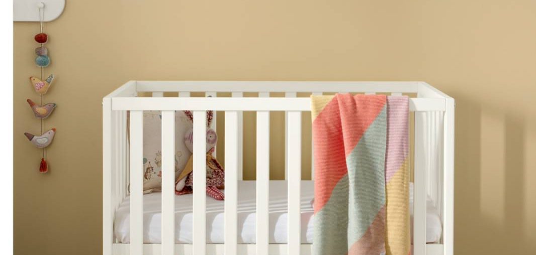 Best non-toxic baby product Cribs for Small Spaces