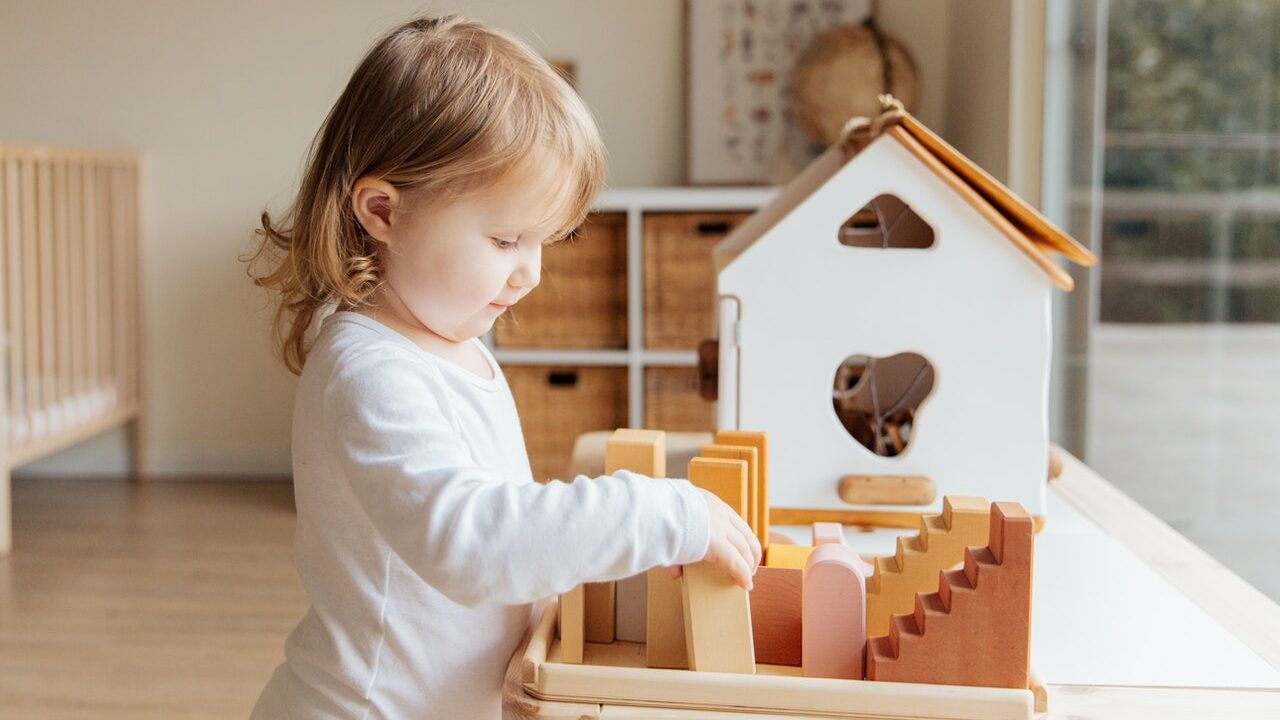 Holz-Baby-Aktivitätstisch